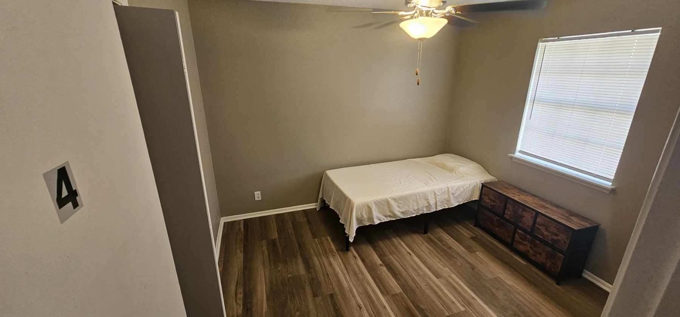 Bedroom 4 — furnished private room